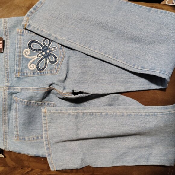 NWT New 2 pairs of girls size 16 jeans - Picture 6 of 9